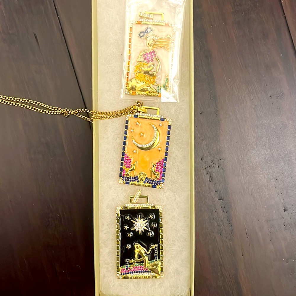 Tarot pendant charms (3)